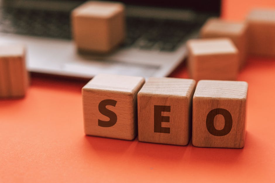 AI 與內容創作者協作打造 SEO 內容示意